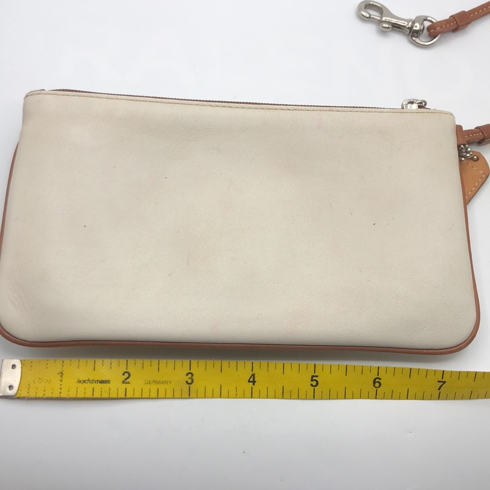 COACH White Saddle Leather Wristlet Buckle Flap Clutch. VTG - Picture 13 of 16